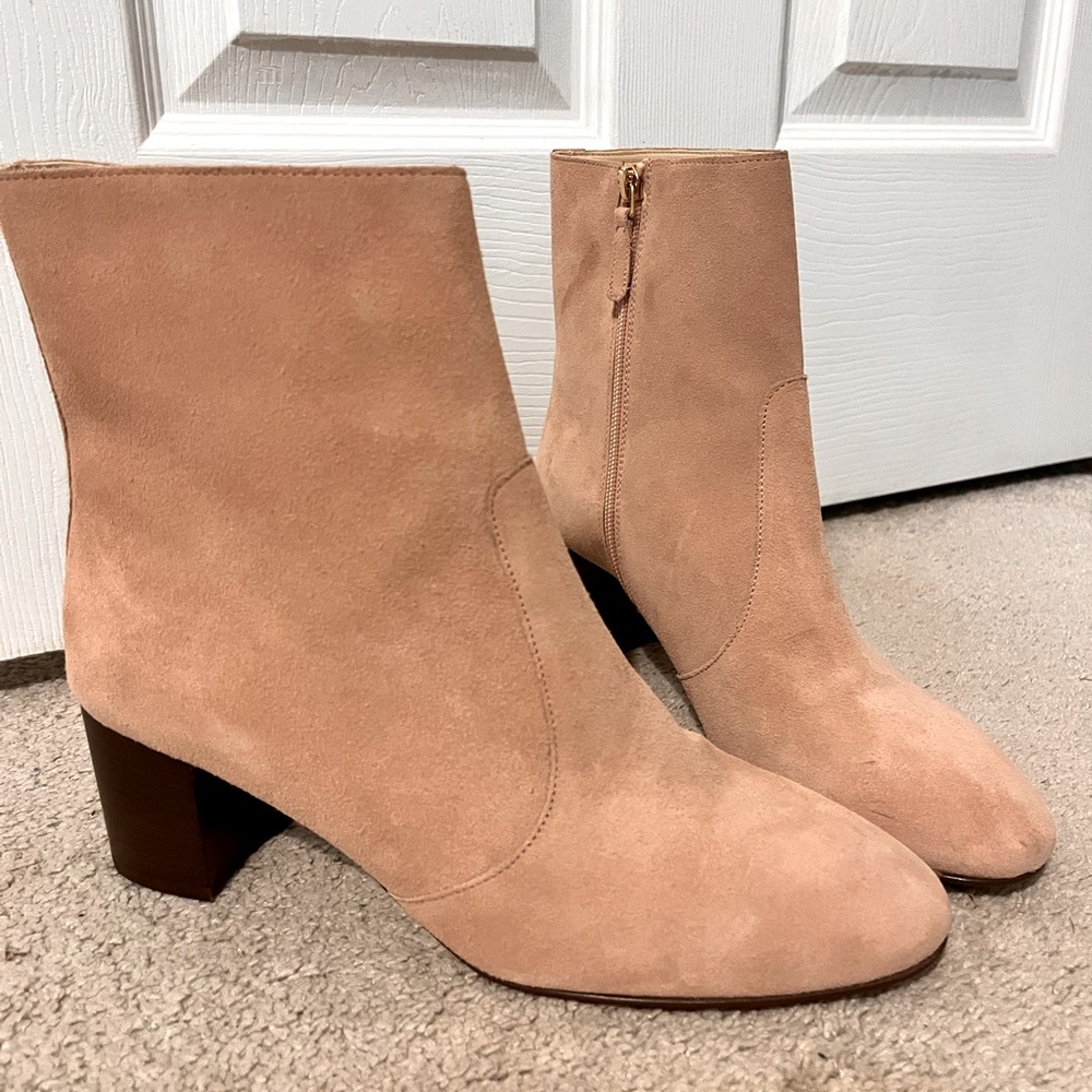 NEW WOMEN'S 10.5 J CREW ANKLE STACKED HEEL BOOTS IN SUEDE SOFT BLUSH